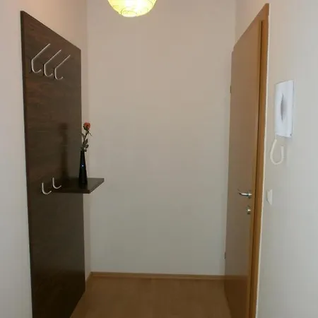 Das *